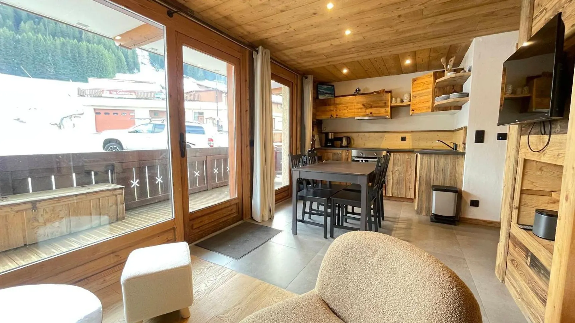 Charmant Appartement Au Pied Des Pistes Avec Wifi A Notre-Dame-De-Bellecombe - Fr-1-505-180