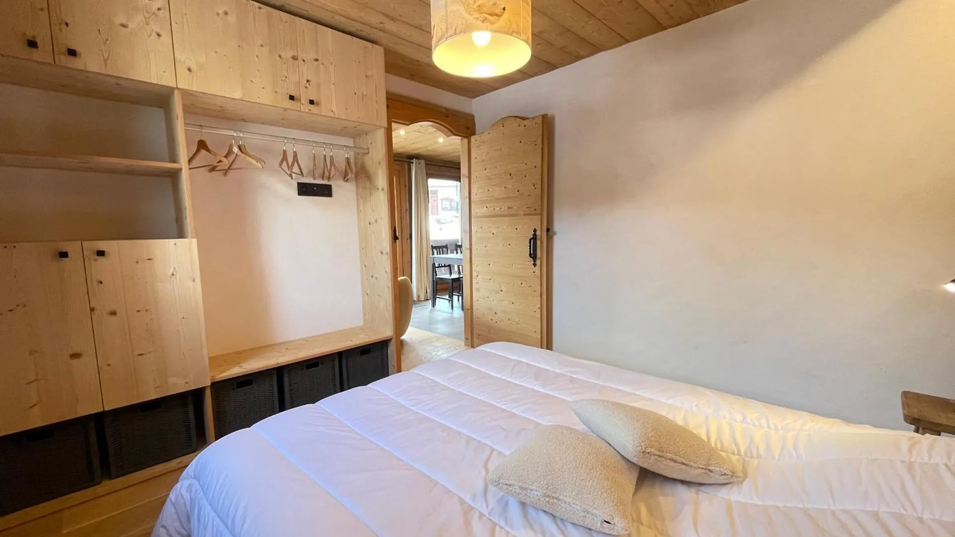 Apartment Charmant Appartement Au Pied Des Pistes Avec Wifi A Notre-Dame-De-Bellecombe - Fr-1-505-180
