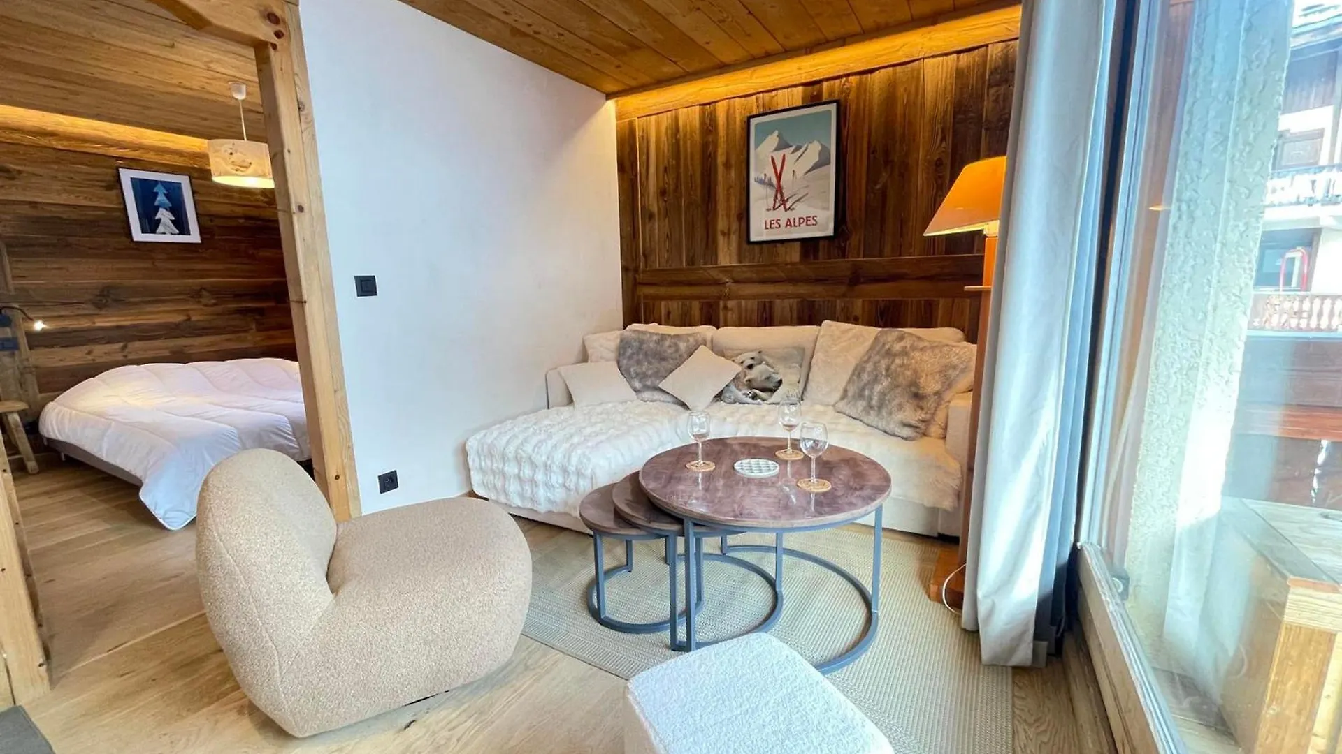 Charmant Appartement Au Pied Des Pistes Avec Wifi A Notre-Dame-De-Bellecombe - Fr-1-505-180 contacts